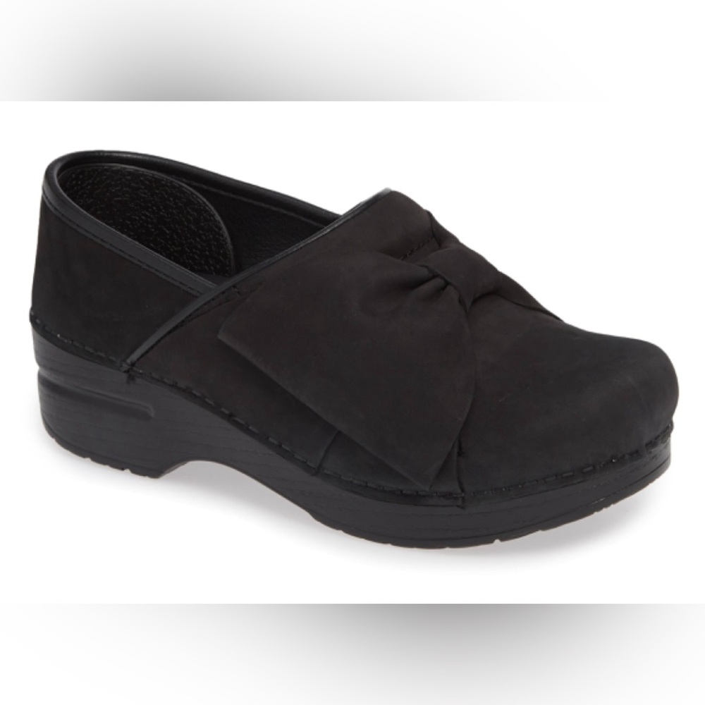 Dansko women’s black suede clog style shoes size 38 7.5